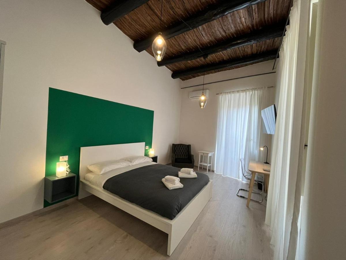 Donna Luisa A Santa Chiara Bed & Breakfast Naples Exterior photo